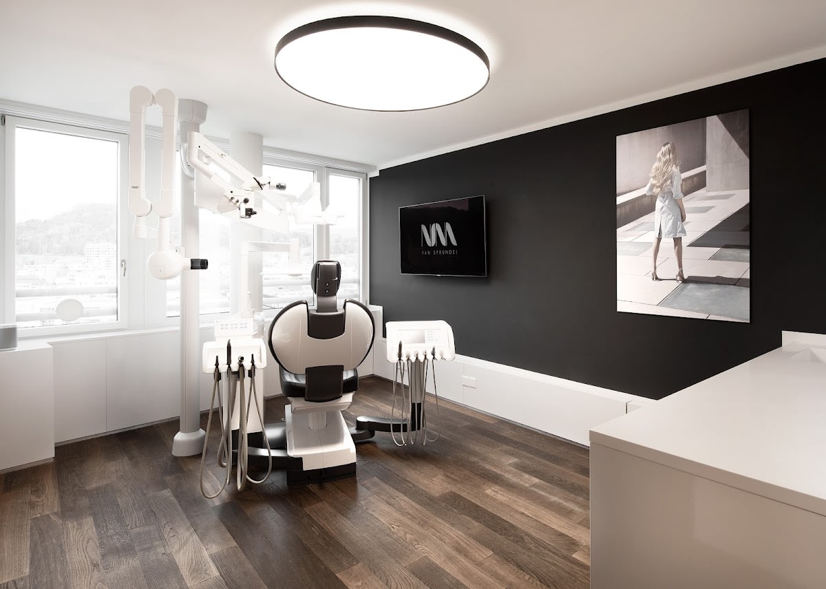 Zahnarzt / Dentist Dr. Nina van Sprundel in Baar/Zug, Switzerland gallery image 8