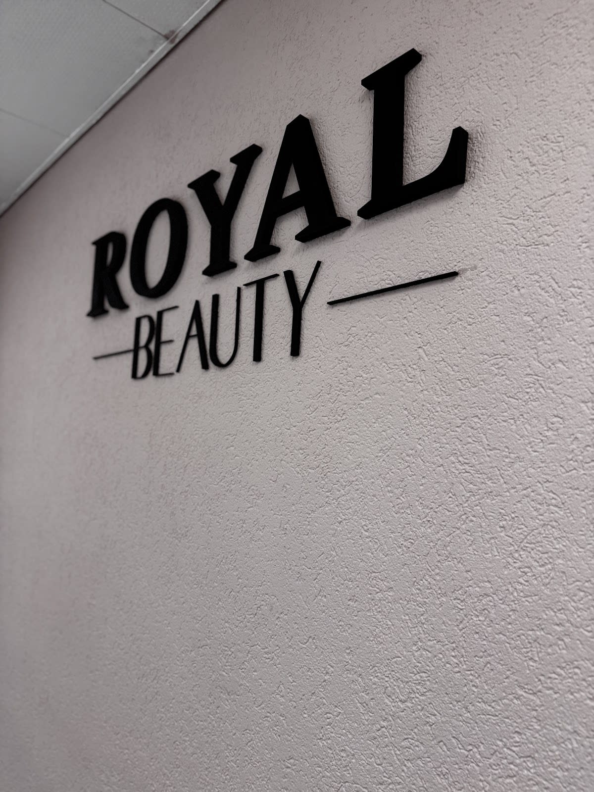 Royal Beauty Bern gallery image 6