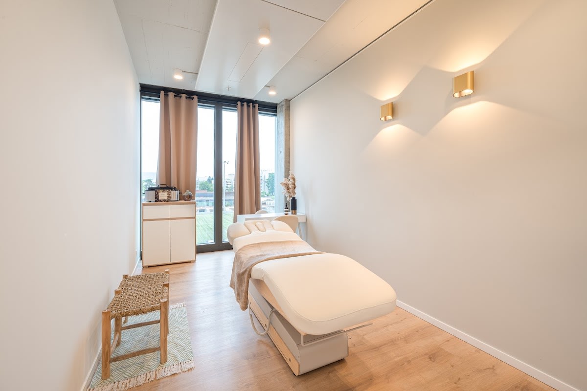 Sakura Lab gallery image 3