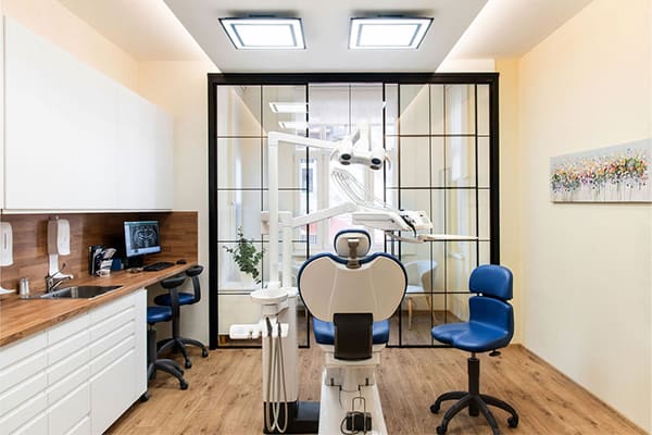 Centrocc Dental GmbH – Zahnbehandlung Ungarn gallery image 3