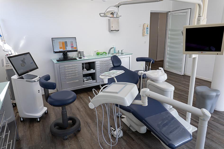 White - Montreux Sàrl gallery image 7