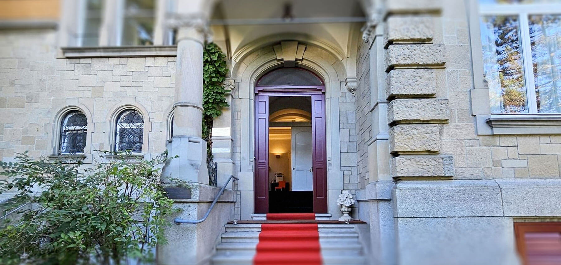 DR. REUS PLASTISCHE CHIRURGIE gallery image 1