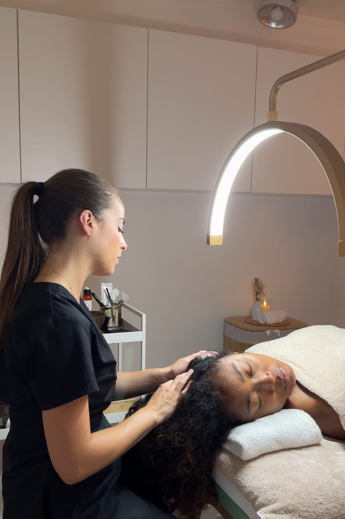 Luna Aesthetic gallery image 4