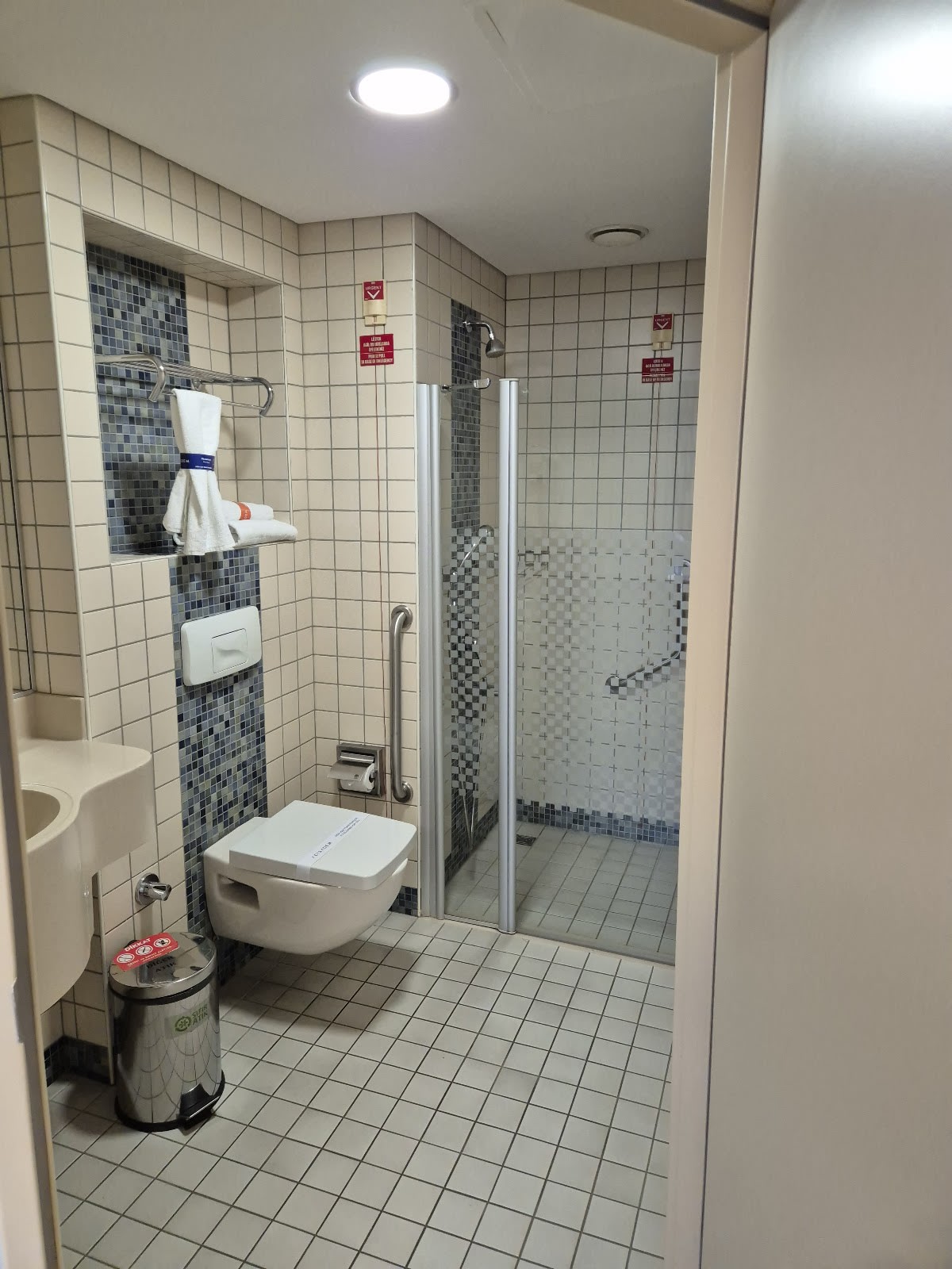 MedicalTravel GmbH Zahnkorrektur Zahnklinik SchönheitsOP Haartransplantation Türkei Istanbul gallery image 9