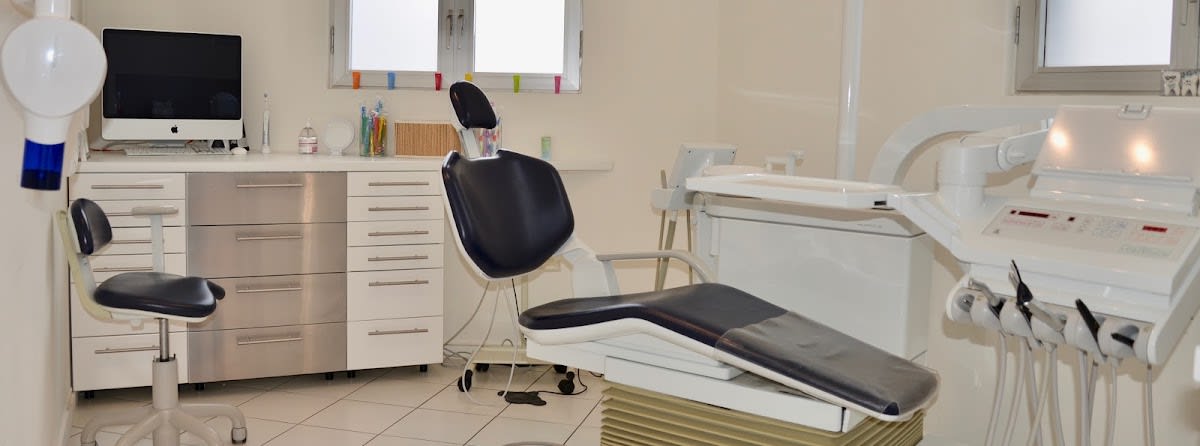 Dr. Julien CHOLLET - Dentiste interior