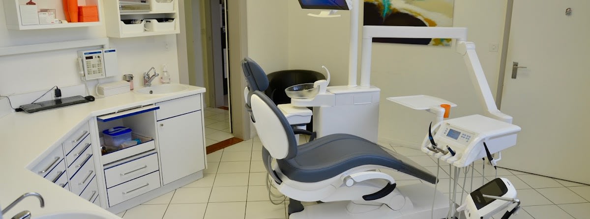 Dr. Julien CHOLLET - Dentiste gallery image 2