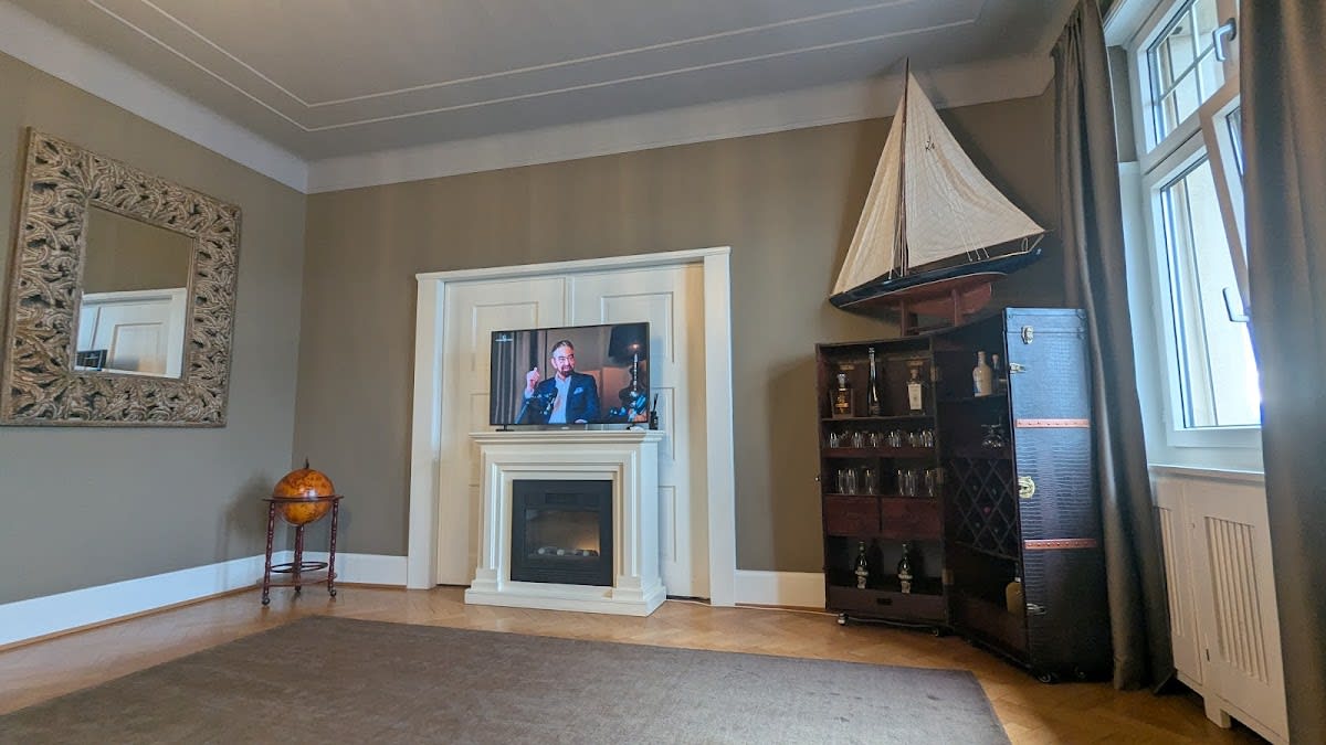 The Gentlemen's Clinic gallery image 9