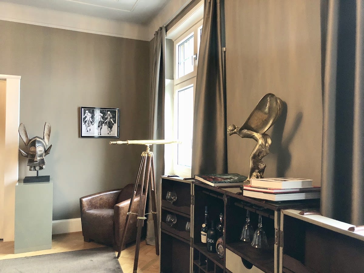 The Gentlemen's Clinic gallery image 10