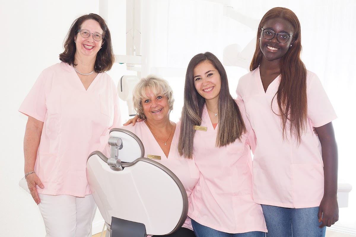 Zahnarztpraxis Dr. Aida Seher gallery image 8