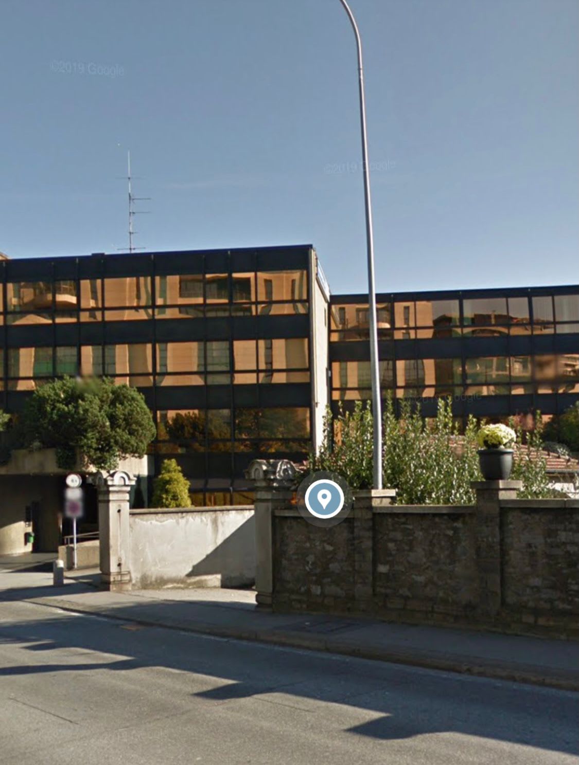 Dr med. Luca Ballestra - chirurgia e medicina estetica gallery image 3