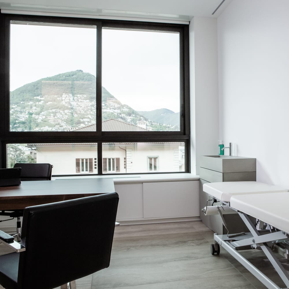 Dr med. Luca Ballestra - chirurgia e medicina estetica gallery image 4