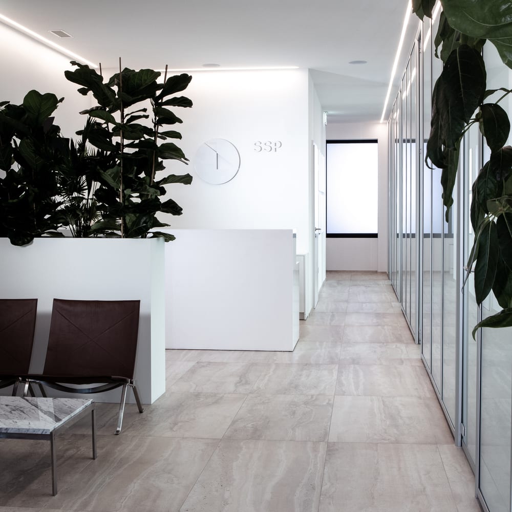 Dr med. Luca Ballestra - chirurgia e medicina estetica gallery image 5