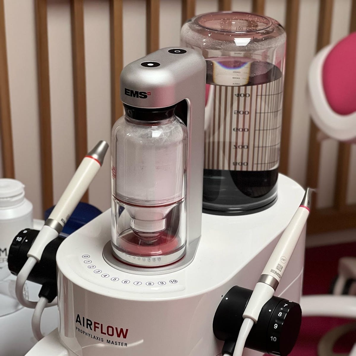 Whitening Artists gallery image 2