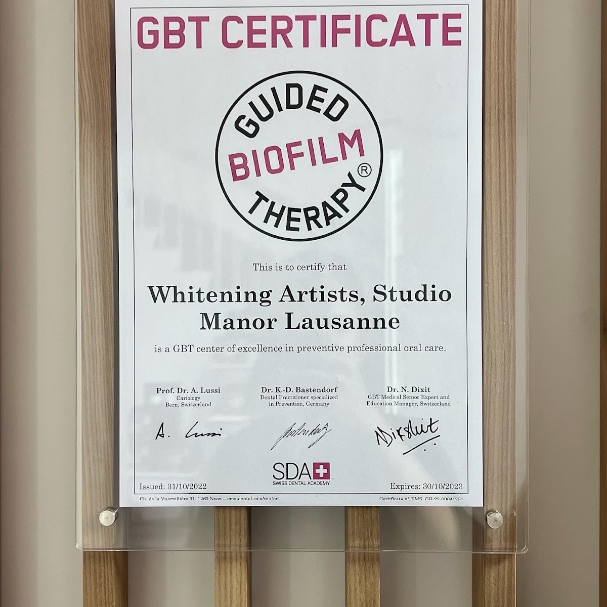 Whitening Artists gallery image 4