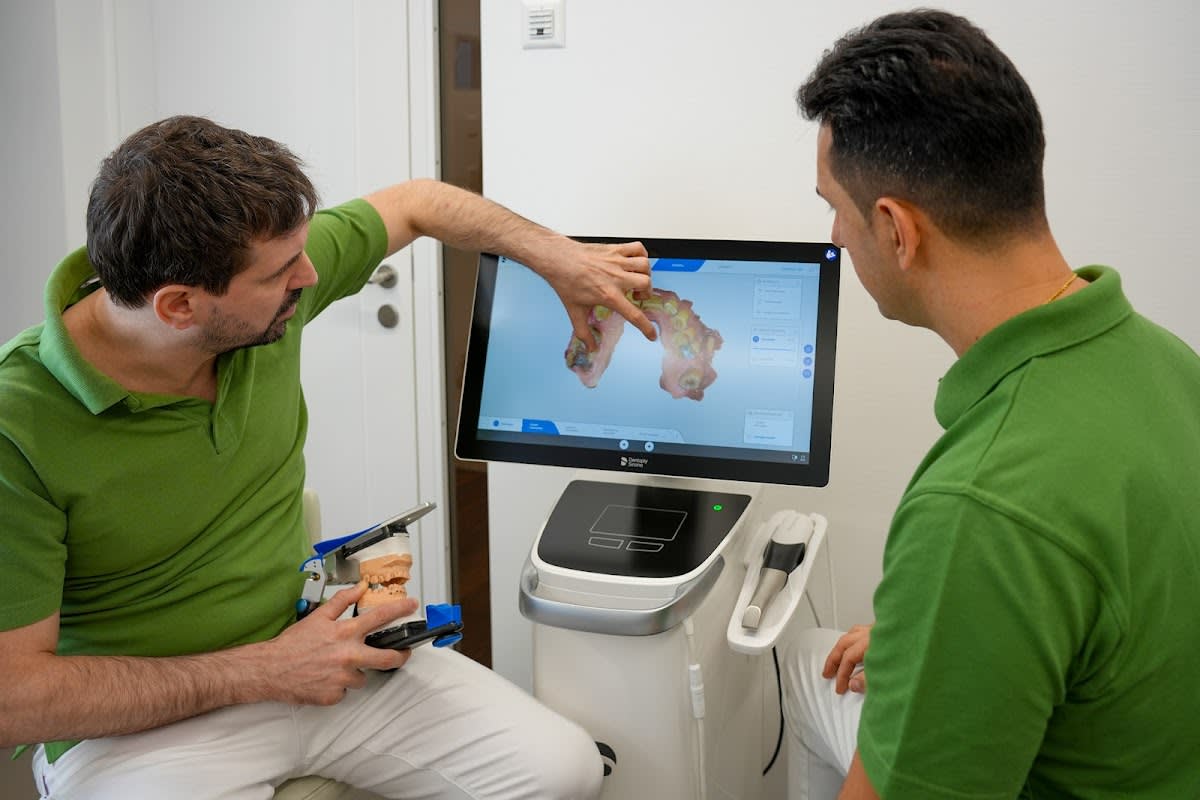 Dr. Gabor Roza gallery image 1