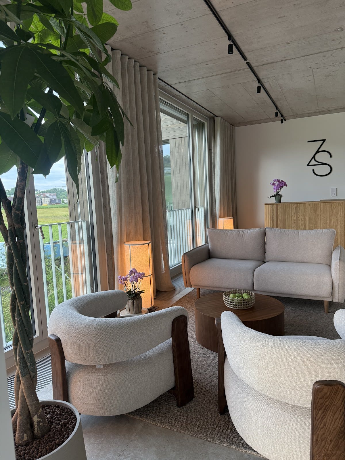 ZS | Dr. Zorica Saljo - Praxis für Ästhetische Medizin in Zug gallery image 2