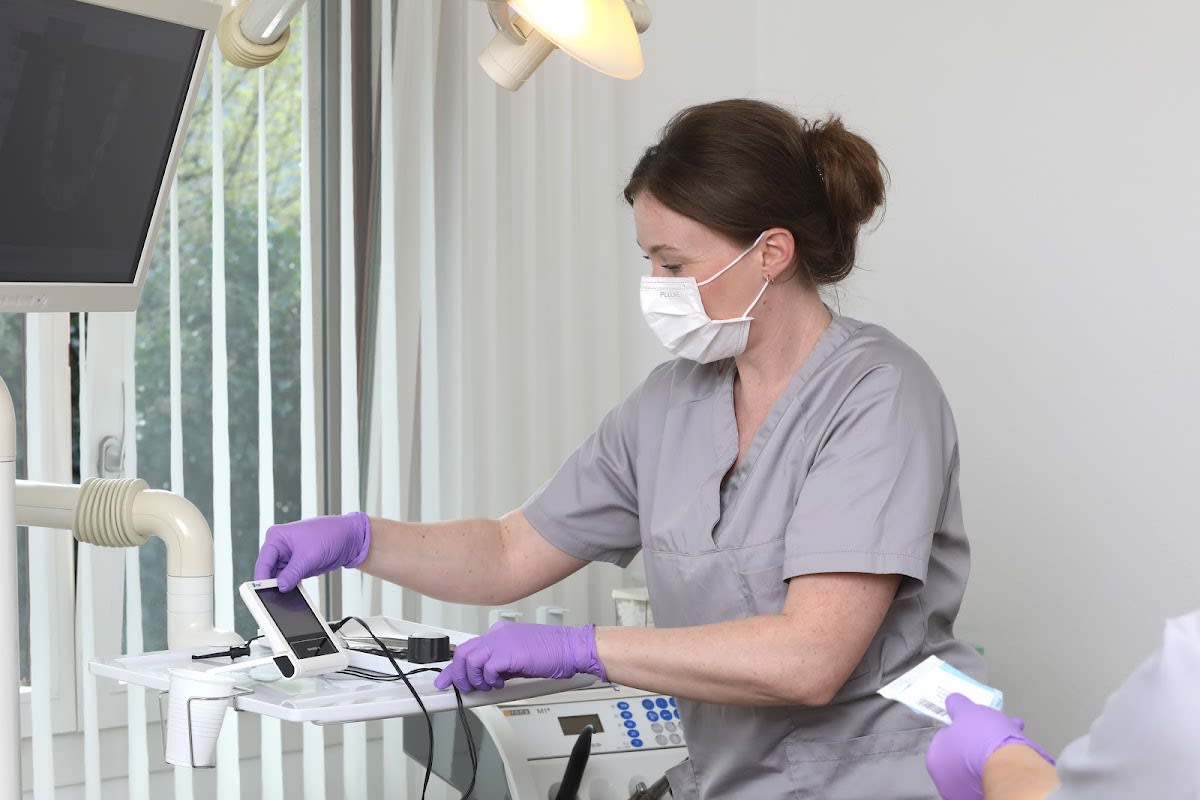 ST. ALBANTOR - ZAHNARZT gallery image 7