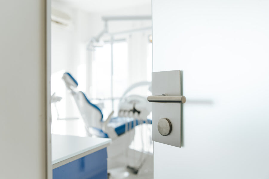 Dr.med.dent. Stefano Dürler gallery image 1