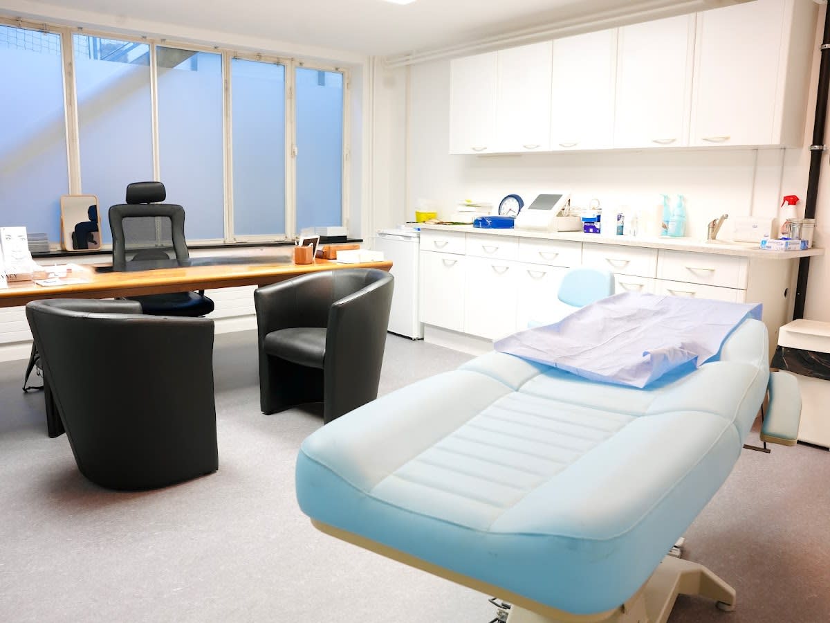 Adonis Clinic gallery image 3