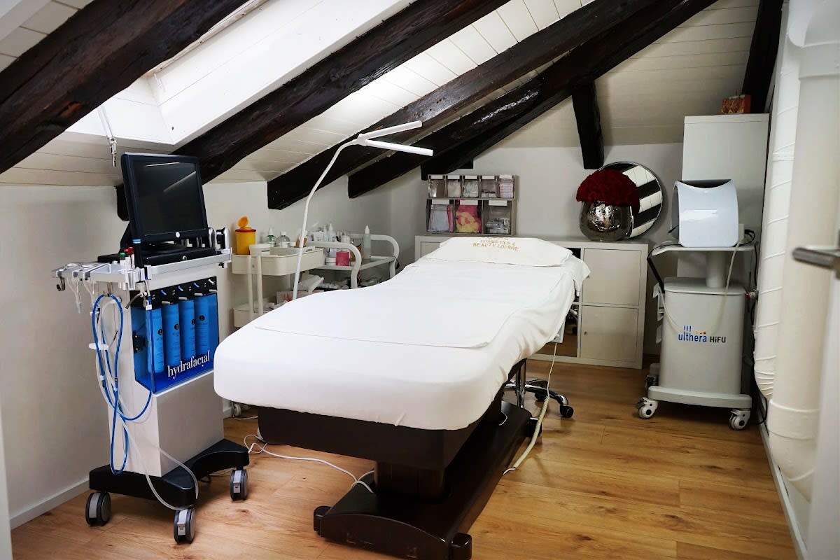 Mary's Cosmetics & Beauty Lounge gallery image 2