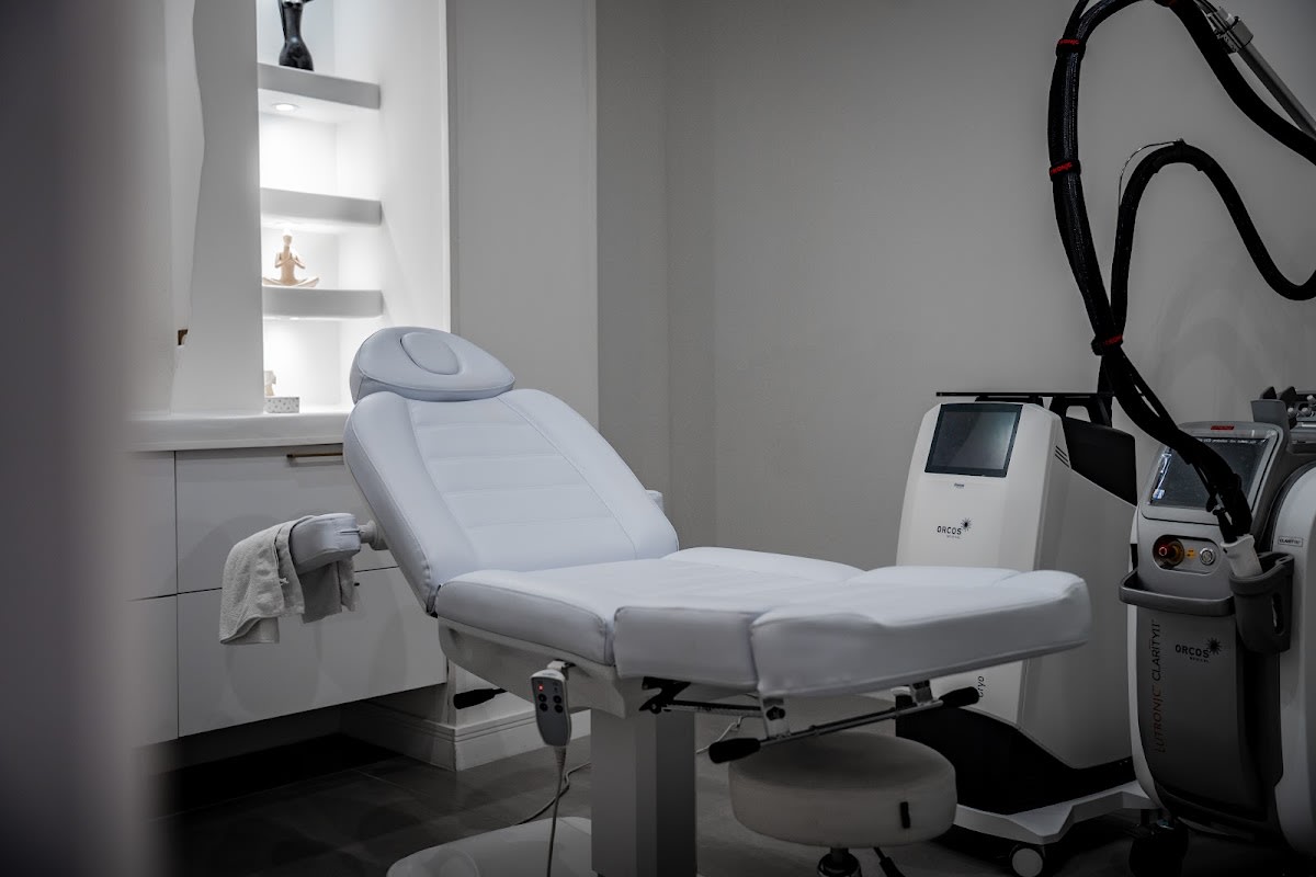 Aura Clinic gallery image 3