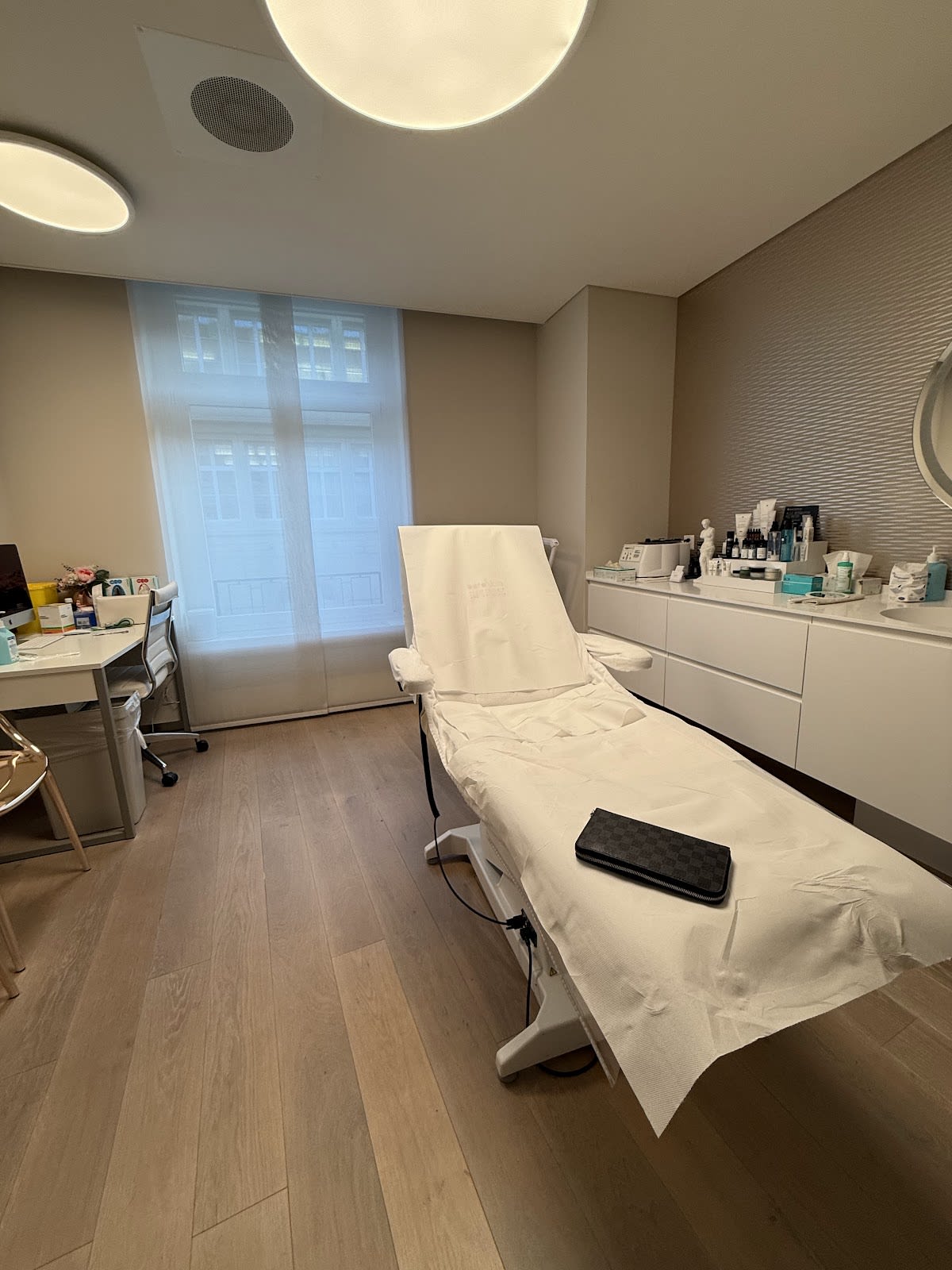 aareSkin Dr. med. Ch. B. Wagner gallery image 1