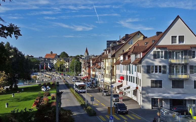 Zuger Zahnarzt - Praxis Dr. med. dent. Alexander Hölzle gallery image 9