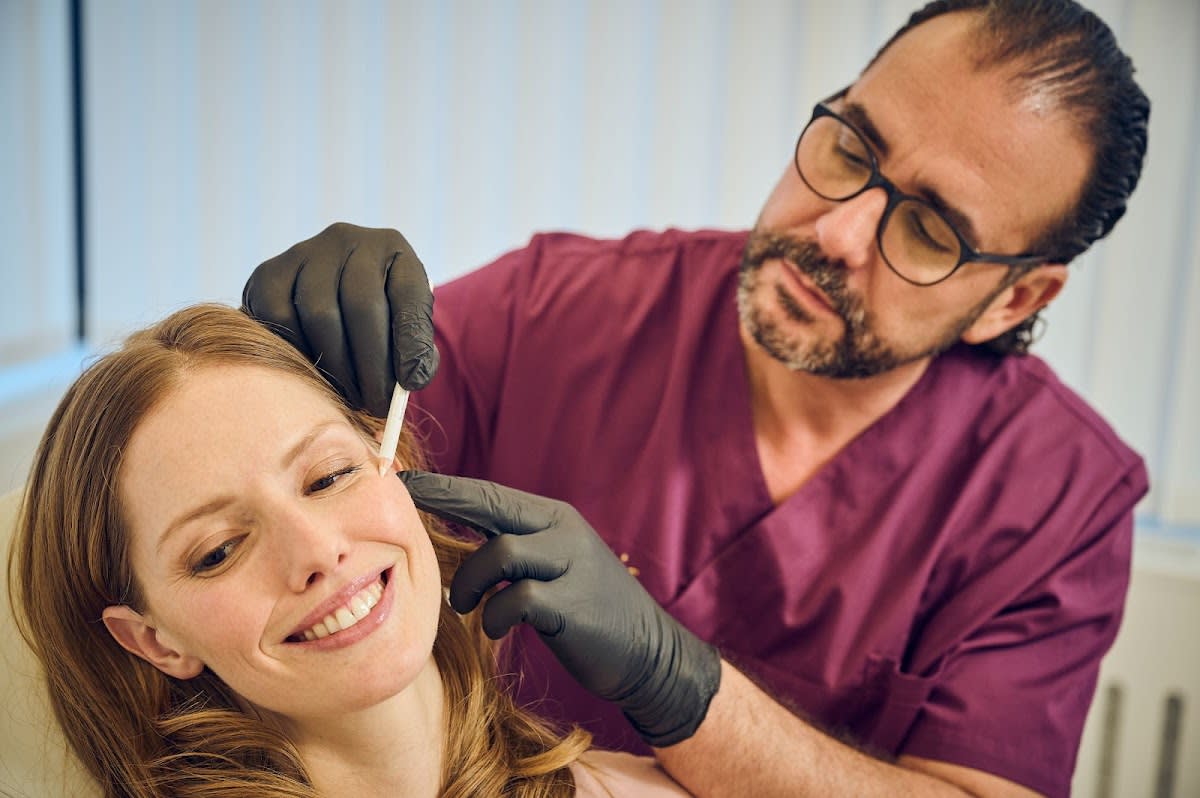 artis AESTHETICS - Dr. Adrian Palma - Ästhetische Behandlungen, Faltenbehandlung in Zürich gallery image 6