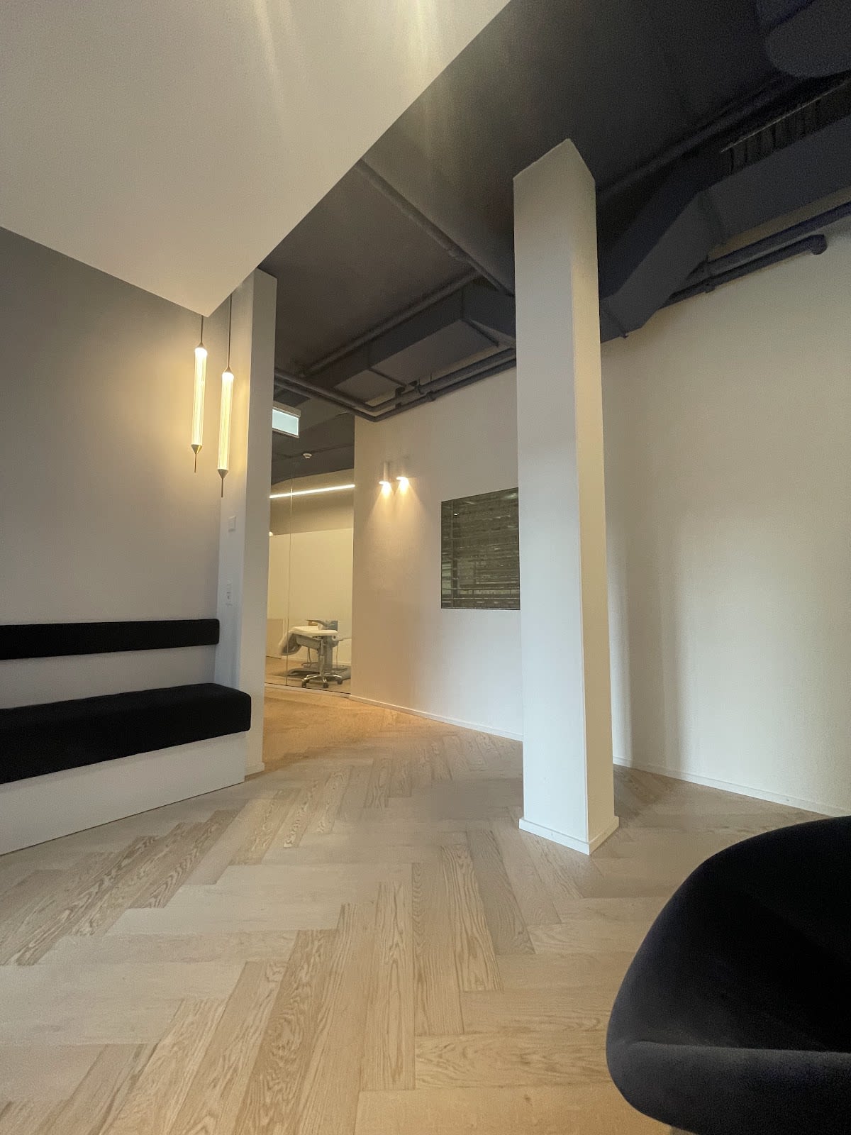 artis AESTHETICS - Dr. Adrian Palma - Ästhetische Behandlungen, Faltenbehandlung in Zürich gallery image 7