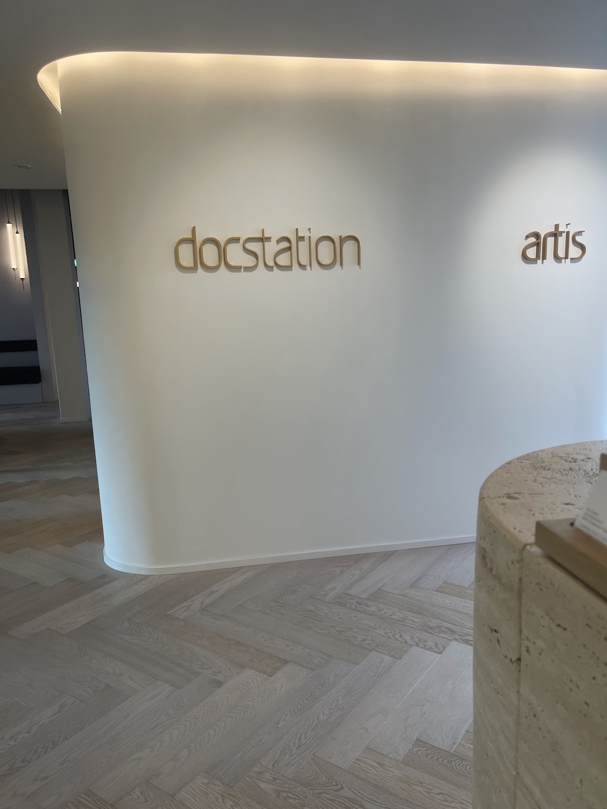 artis AESTHETICS - Dr. Adrian Palma - Ästhetische Behandlungen, Faltenbehandlung in Zürich gallery image 10