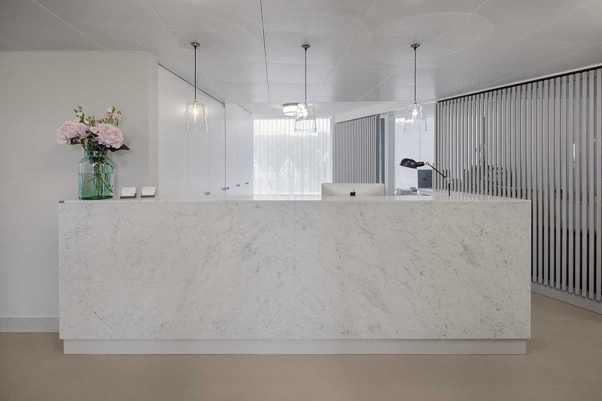 Prof. J. Farhadi gallery image 6