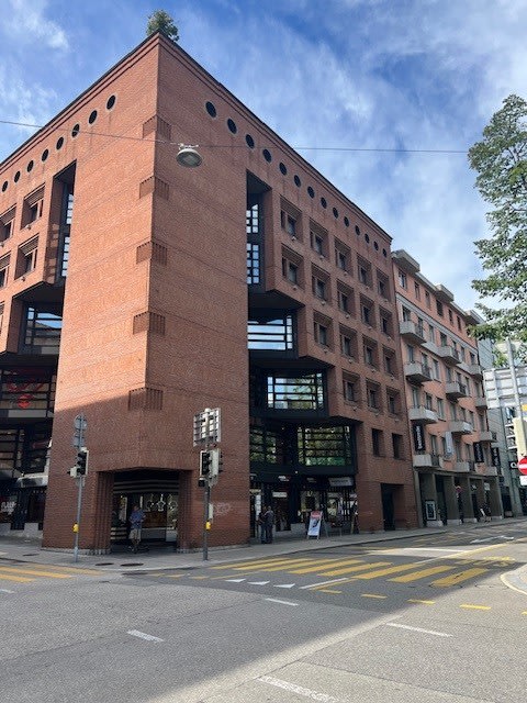 Boutique della Parrucca Lugano gallery image 1