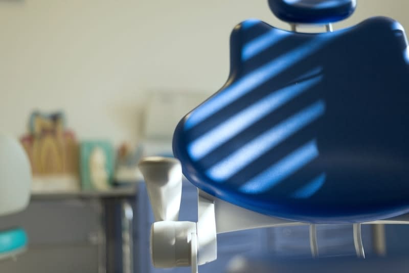 Dr. Med. Dent. Antonio Lenares | Studio dentistico Lugano gallery image 3