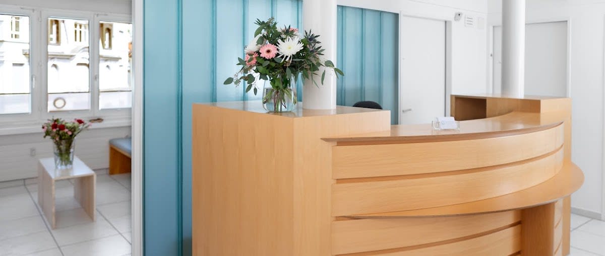 Zahnarztpraxis Dr. med. dent. Kamila Iwanski Luzern gallery image 4