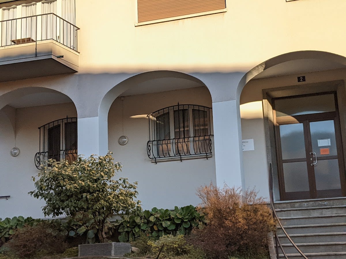 Studio dentistico Prati & Coluccia gallery image 1