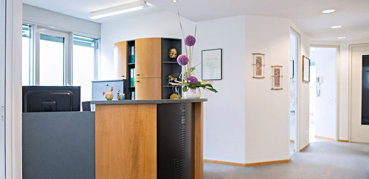 dr. Fraschina Fiorenzo - Studio Medico Dentistico a Lugano gallery image 4