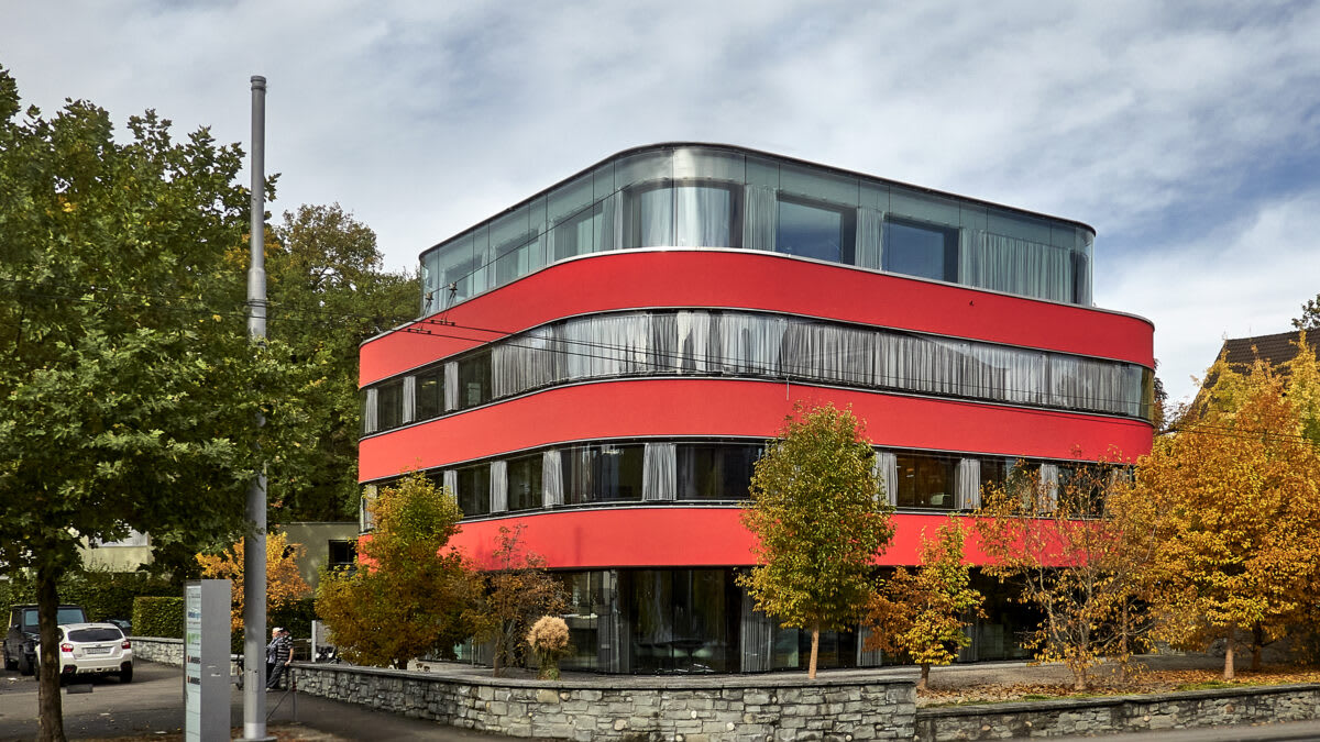 Nasenkorrektur Luzern - Prof. Dr. Marcus Maassen gallery image 1