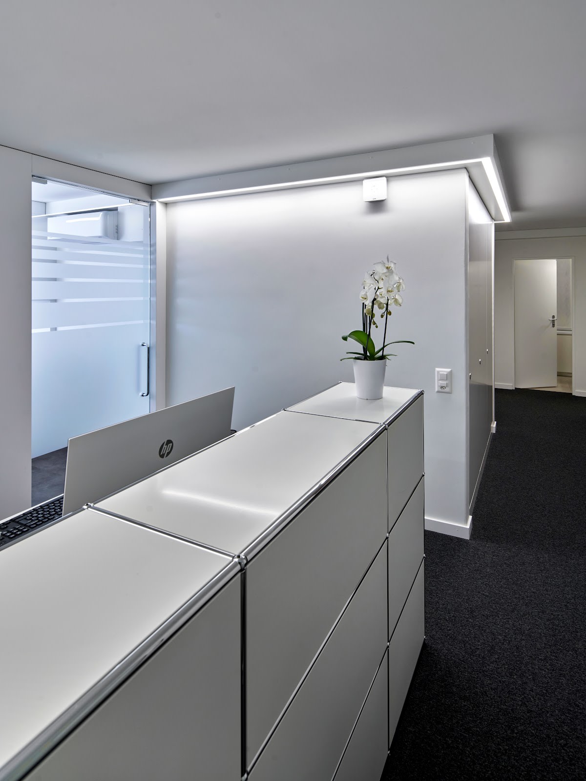 Nasenkorrektur Luzern - Prof. Dr. Marcus Maassen gallery image 10