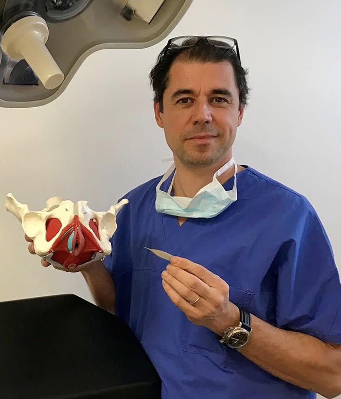 Dr SMARRITO FMH Chirurgie esthétique, médecine et laser esthétique gallery image 2