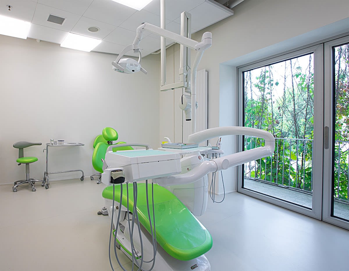 Zahnarztpraxis Basel Dent gallery image 1