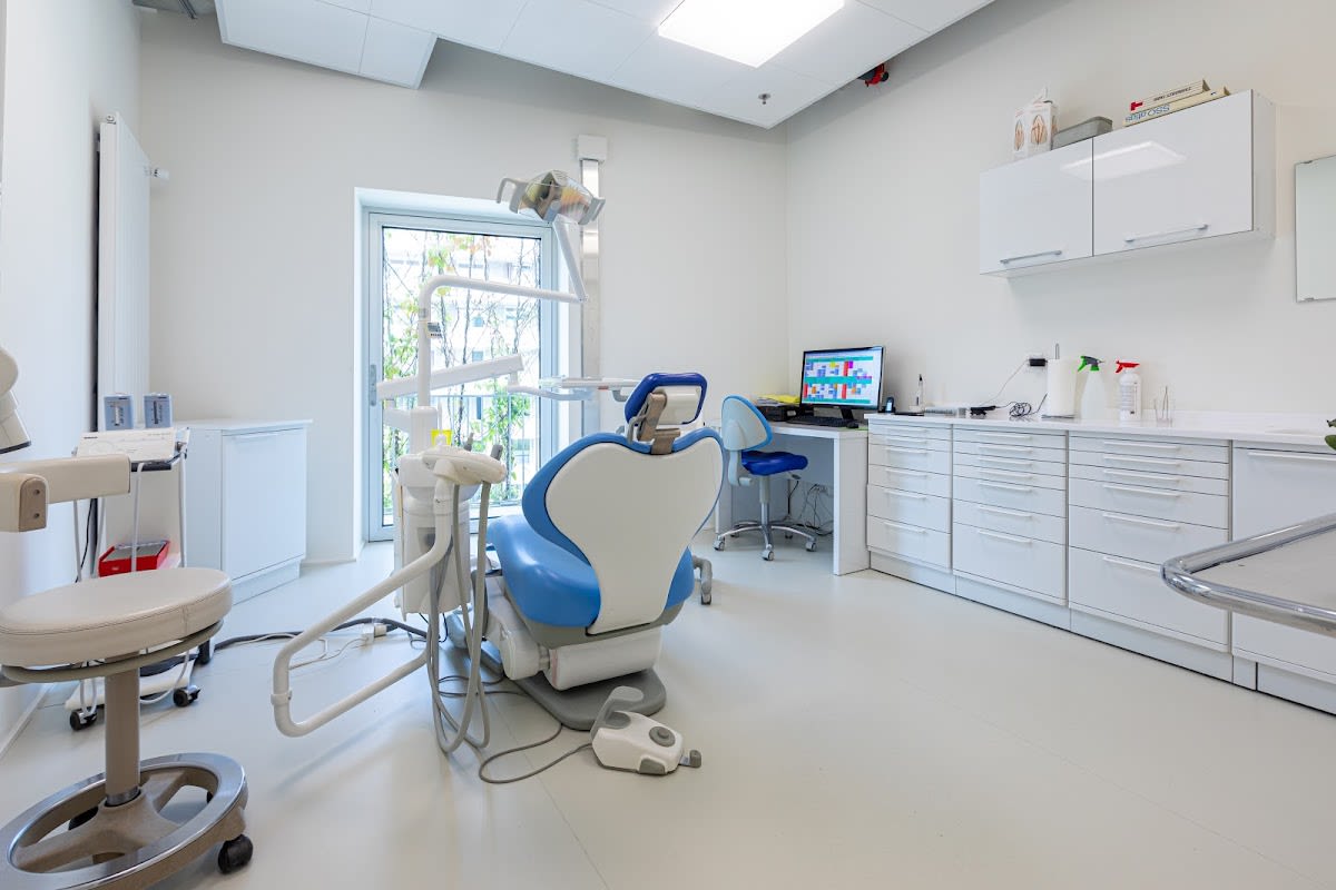 Zahnarztpraxis Basel Dent gallery image 7