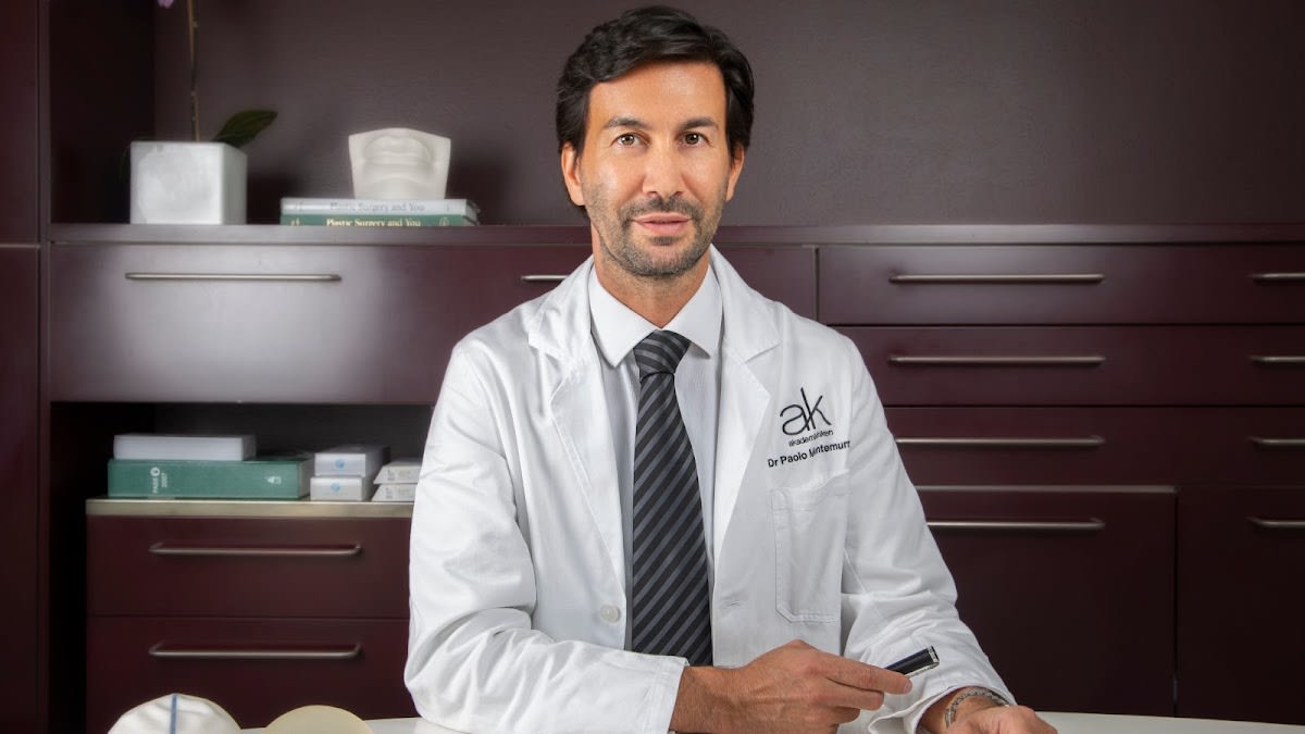 Dr Paolo Montemurro | Chirurgo Plastico Estetico di Varese | Mastoplastica, Addominoplastica, Rinoplastica & Liposuzione gallery image 1