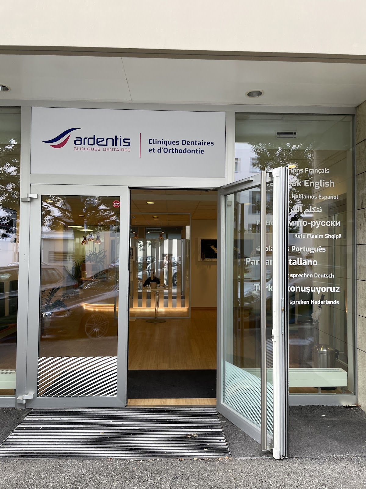 Ardentis Cliniques Dentaires et d'Orthodontie Genève gallery image 3
