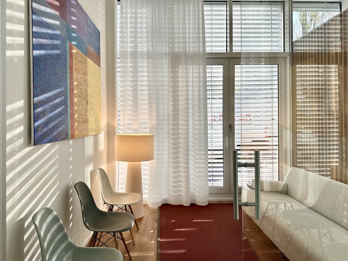 Zahnarztpraxis am Alpenquai AG gallery image 5