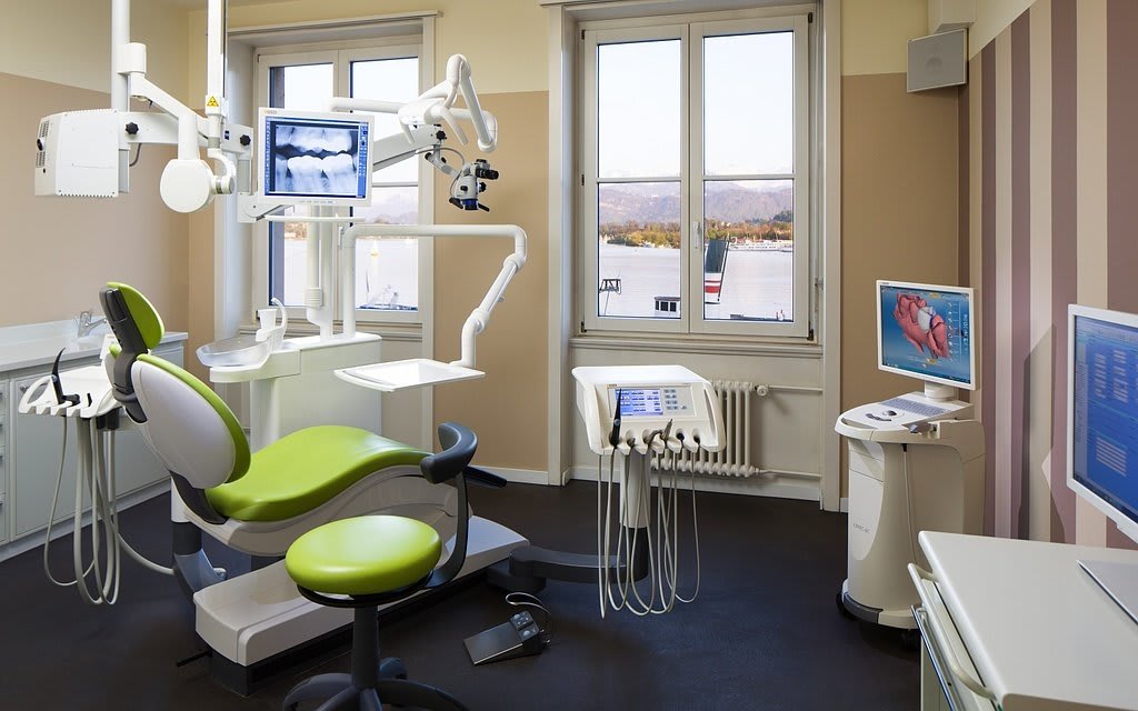 Dr. med. dent. Markus Thaler gallery image 5