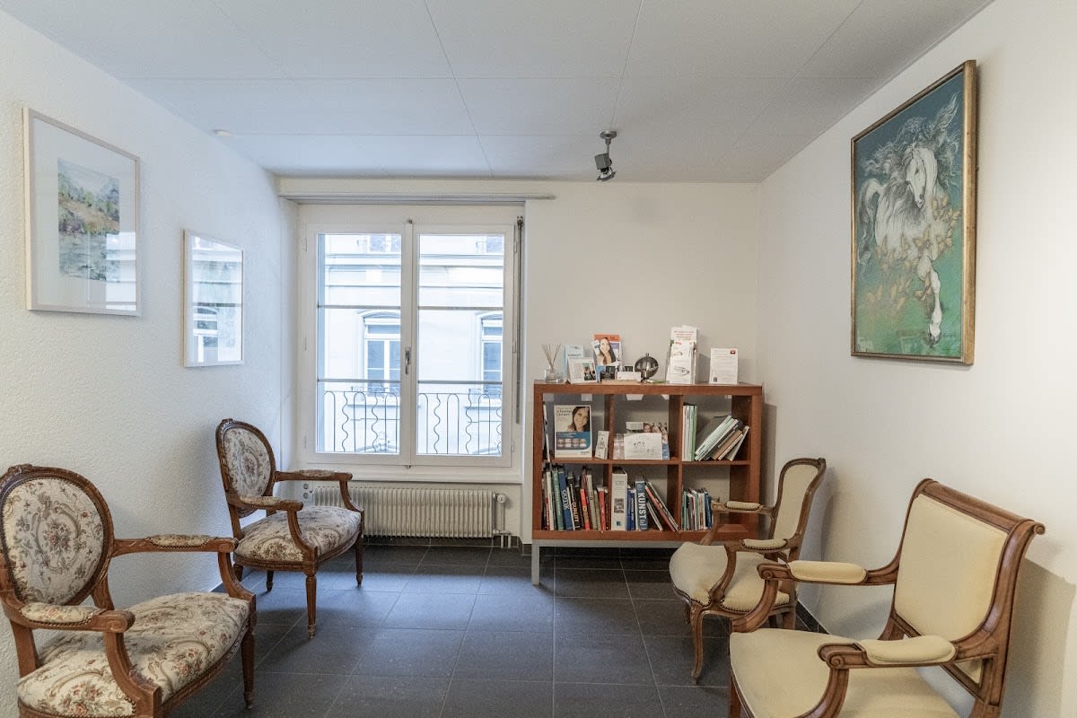 Zahnarztpraxis Dr. med. dent. Nelsy Blaser-Mayorga gallery image 4