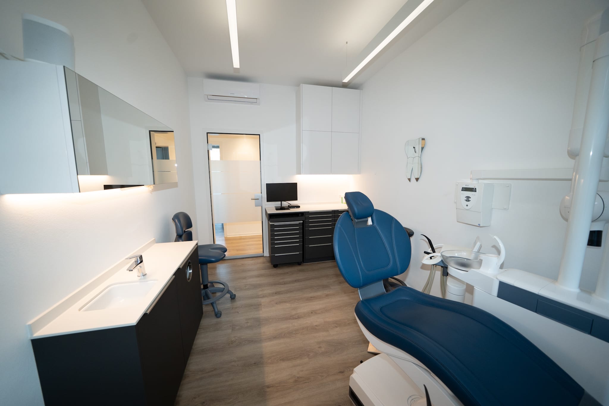 Dr. med. dent. Daniel Walther gallery image 3