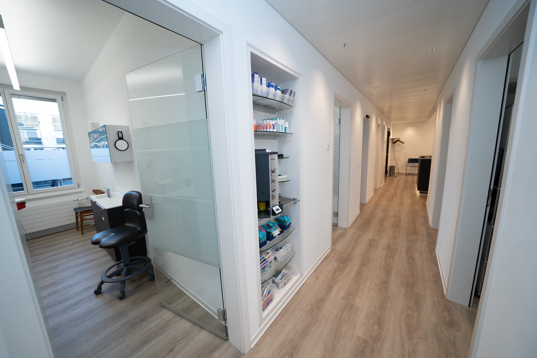 Dr. med. dent. Daniel Walther gallery image 5