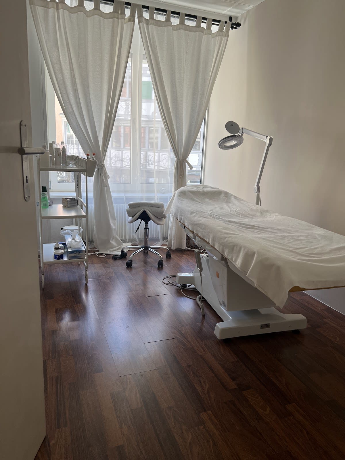 SK Kosmetik und Massage gallery image 2