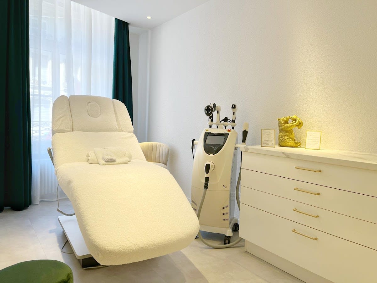 Med. Beauty Bern Kosmetikinstitut gallery image 1